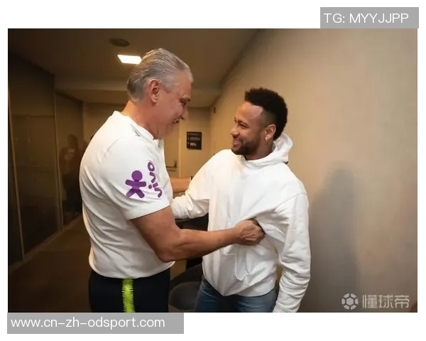 老队友重聚温情时刻哈兰德与南野拓实亲切拥抱寒暄 老队友重聚温情时刻哈兰德与南野拓实亲切拥抱寒暄