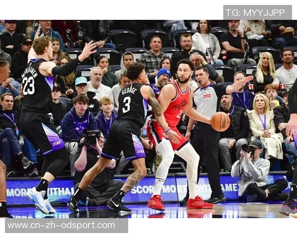 弗兰克盛赞西蒙斯表现出色并对特尔和库杜斯的进球感到欣喜 弗兰克盛赞西蒙斯表现出色并对特尔和库杜斯的进球感到欣喜