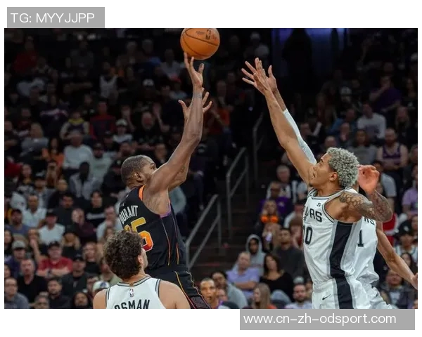 文班亚马解析关键三分球战术强调避免盲目突入人群造成复杂局面