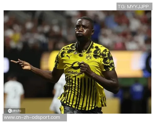 多特蒙德考虑引援前锋应对吉拉西进球荒但薪资压力成难题